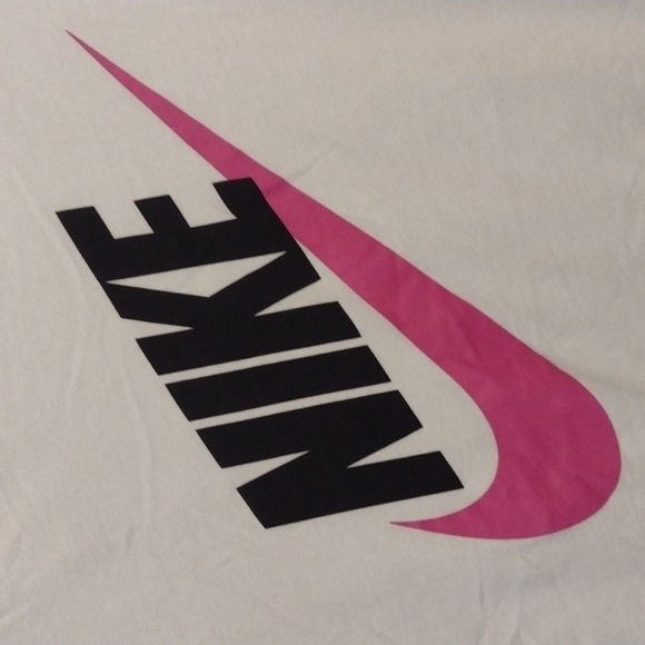 Nike - Picture 2 of 7